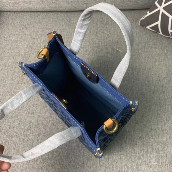 new Coach Denim Field Tote 22 - Picture 6 of 6